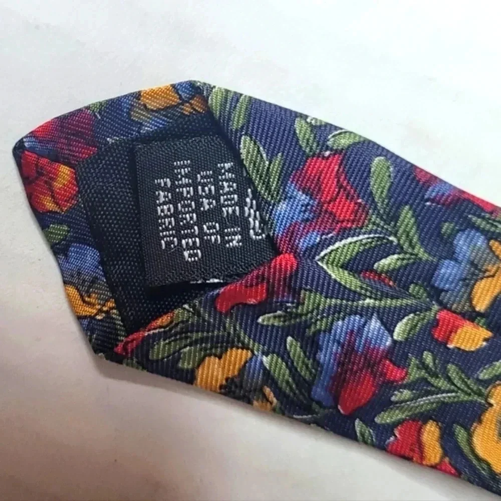 LORD & TAYLOR Men's Necktie